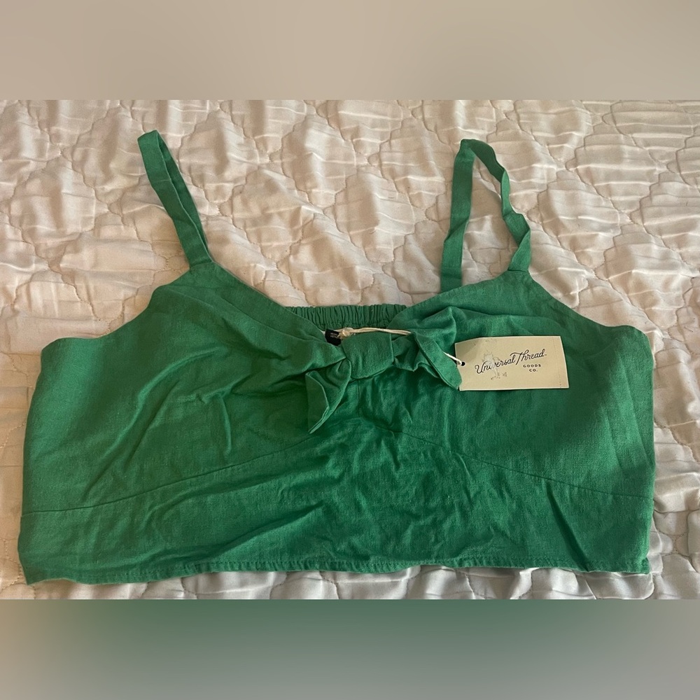 Universal Thread Green Sleeveless Crop Camisole